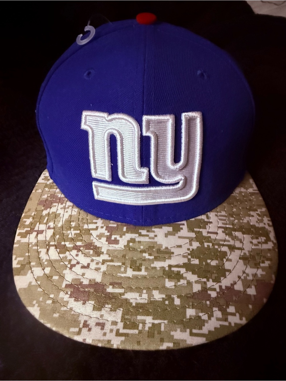 New York Giants New Era Red and Blue 59FIFTY Salute to Service Fitted Cap
